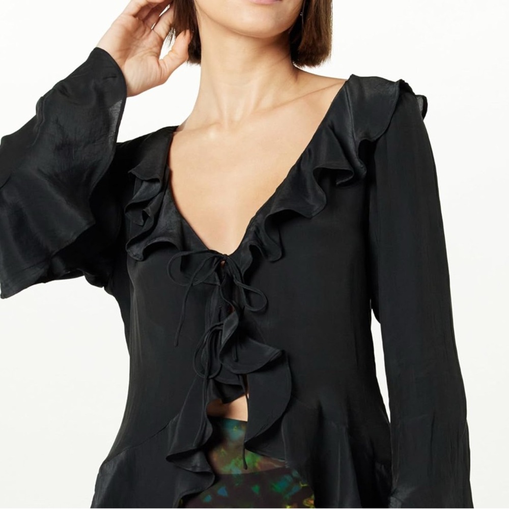 The Drop Women’s tie front ruffle top